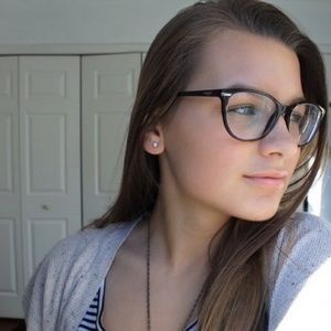 Meet your Posher, Abby